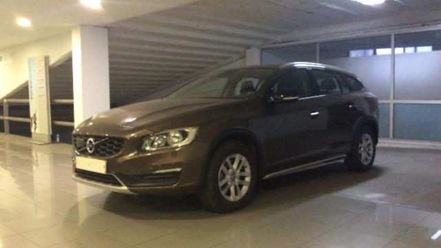 Foto Volvo V60 Cross Country 1