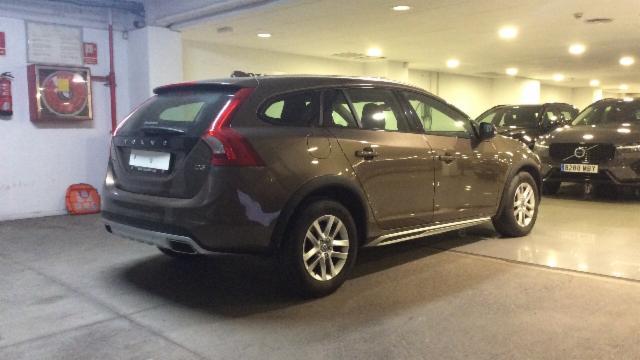 Foto Volvo V60 Cross Country 3