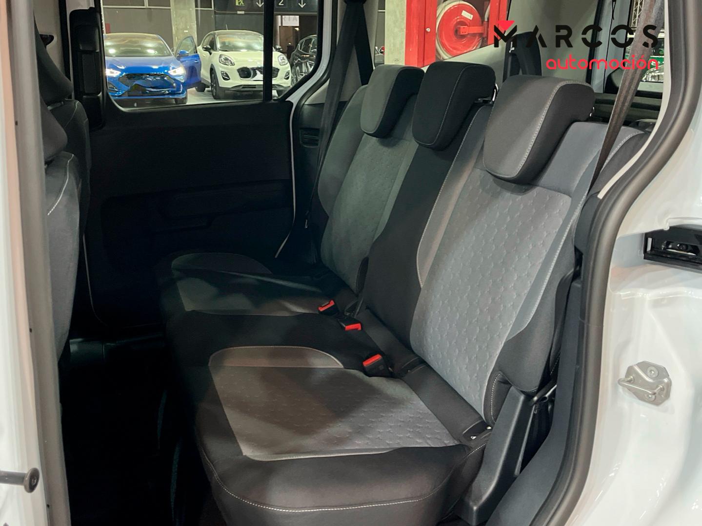 Foto Ford Tourneo Courier 7