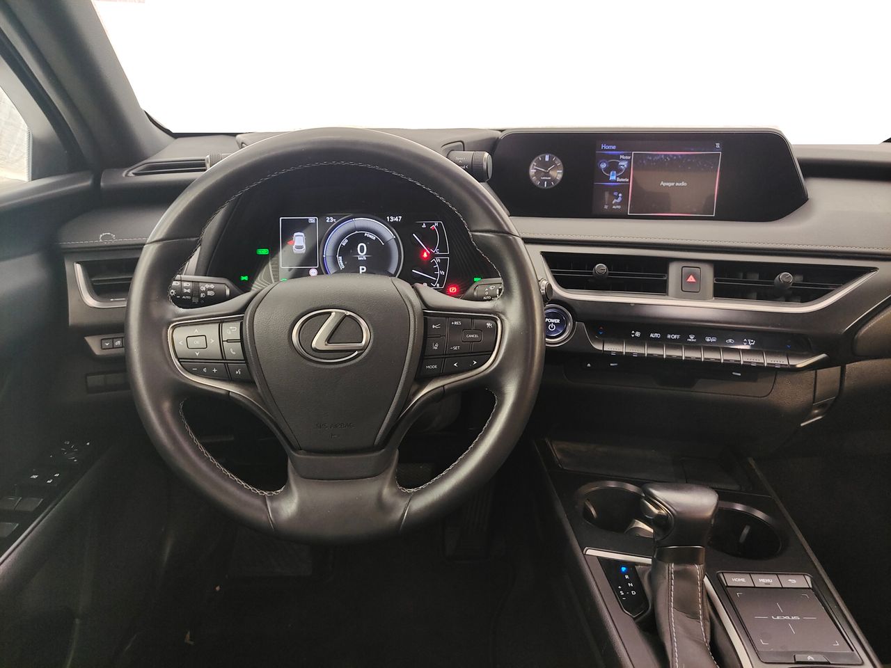 Foto Lexus UX 9