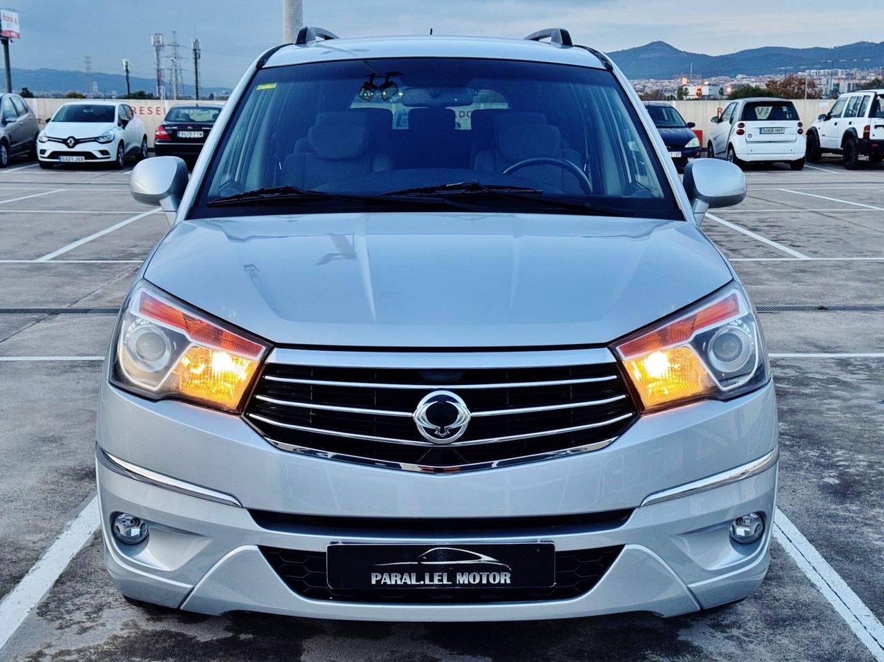 Foto SsangYong Rodius 5