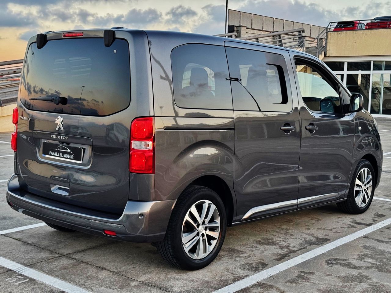 Foto Peugeot Traveller 3