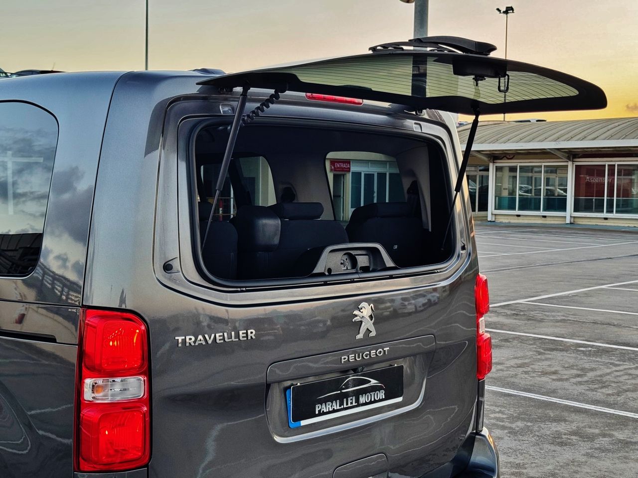 Foto Peugeot Traveller 17