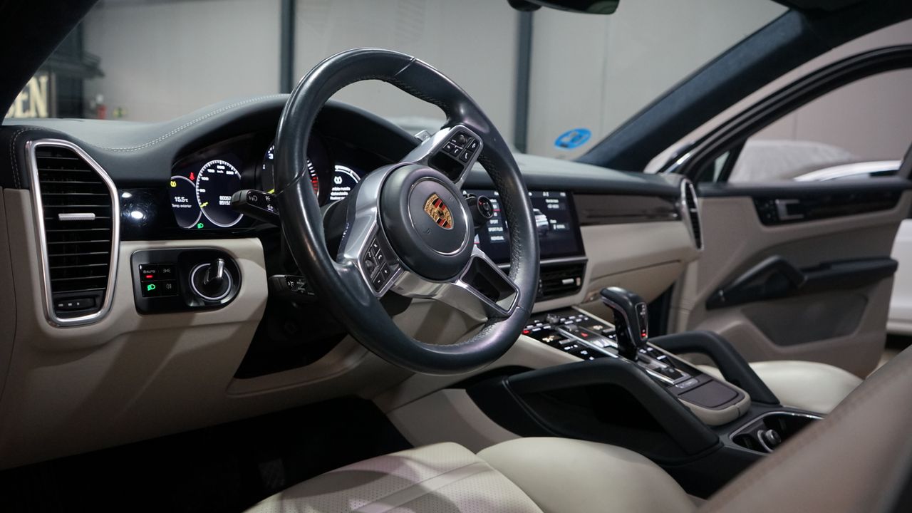 Foto Porsche Cayenne Coupe 19