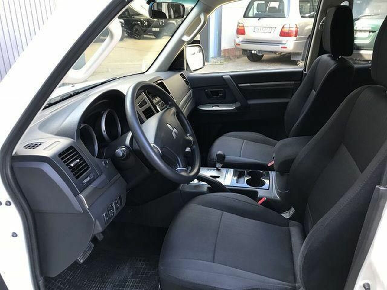 Foto Mitsubishi Montero 7