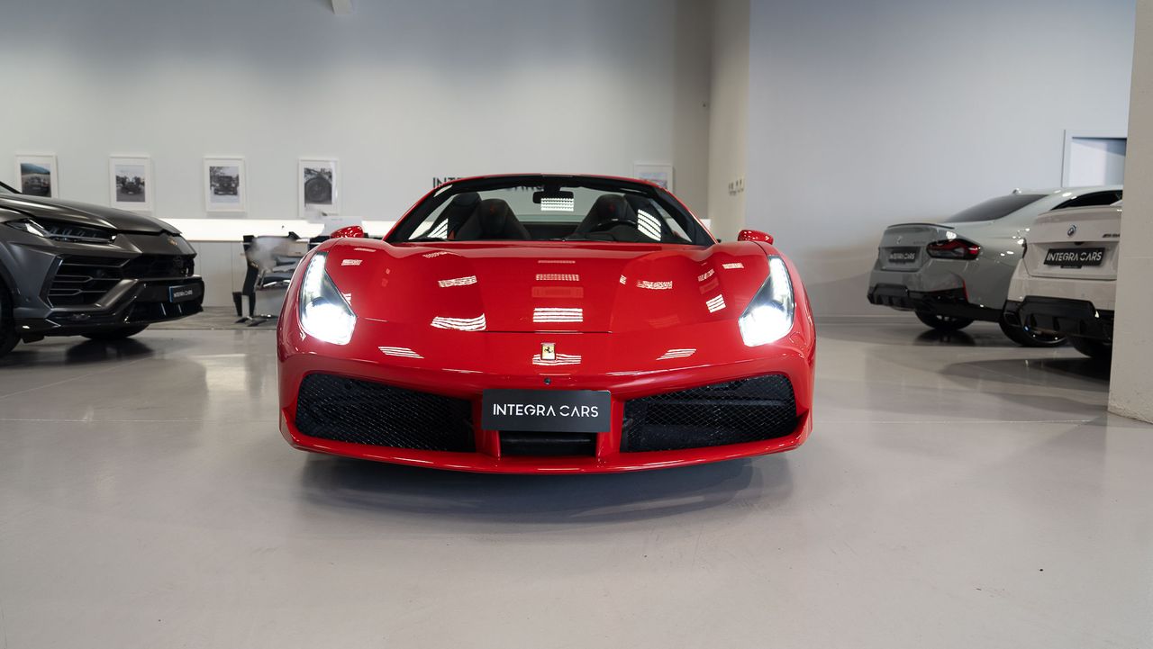 Foto Ferrari 488 5