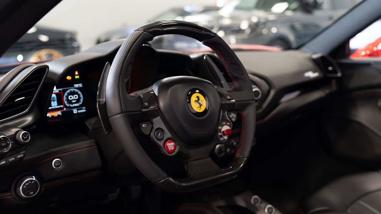 Foto Ferrari 488 16