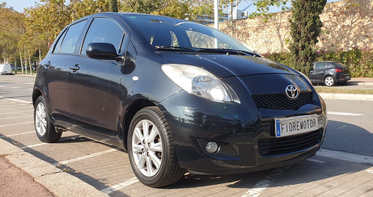 Foto Toyota Yaris 1