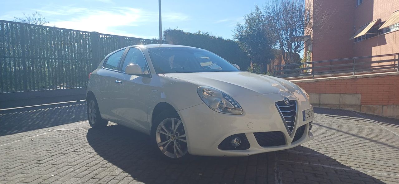 Foto Alfa Romeo Giulietta 2