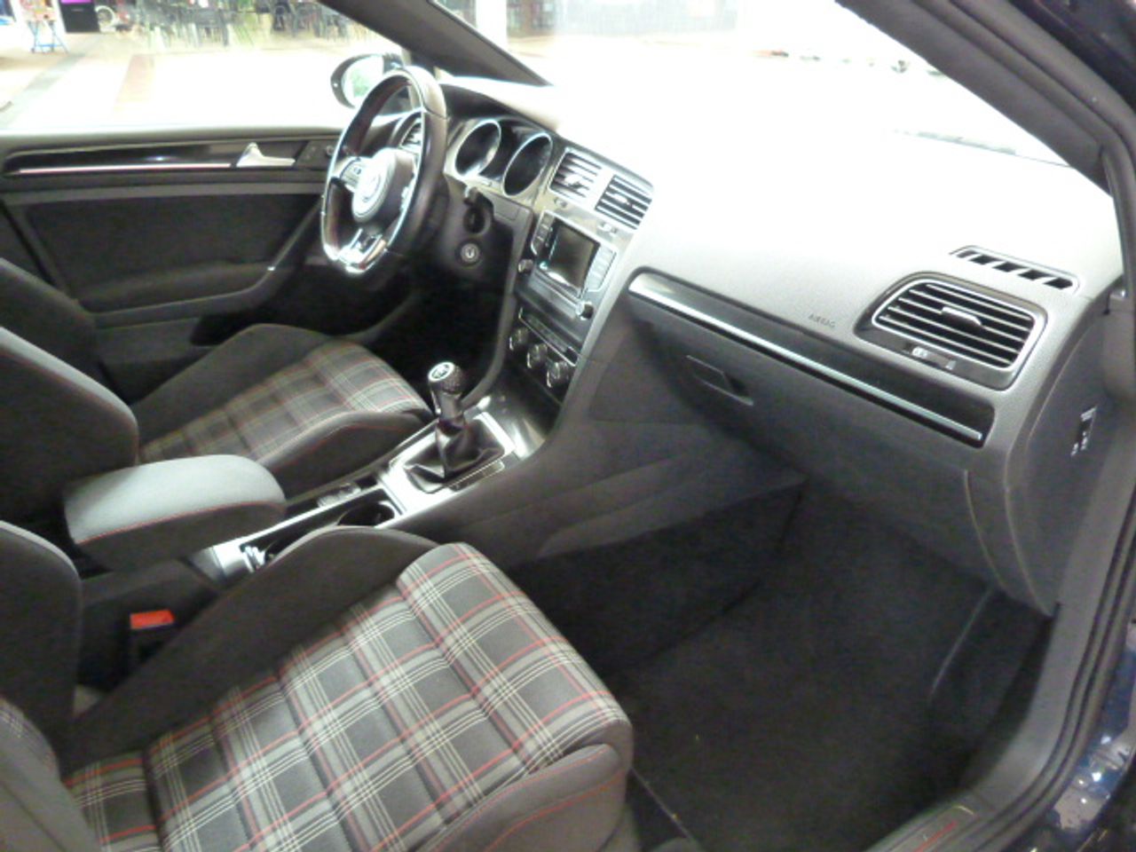 Foto Volkswagen Golf 13