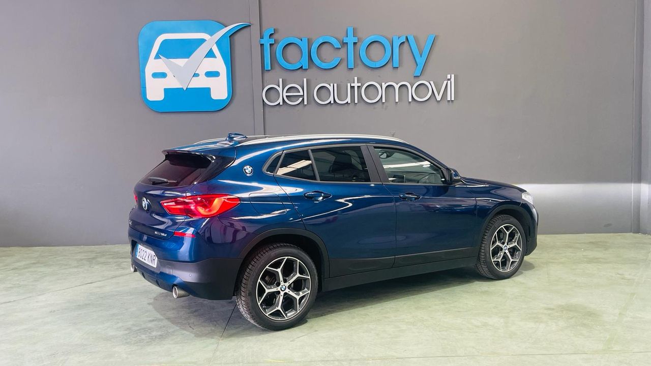 Foto BMW X2 4