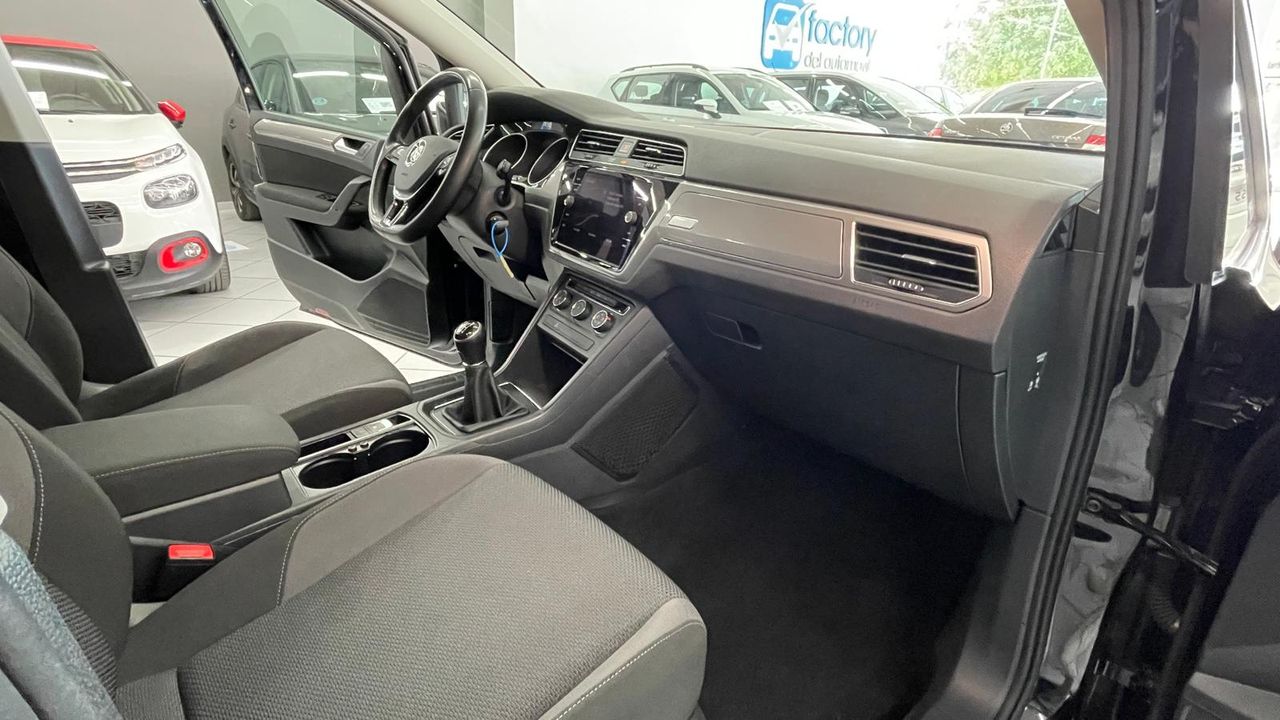 Foto Volkswagen Touran 18