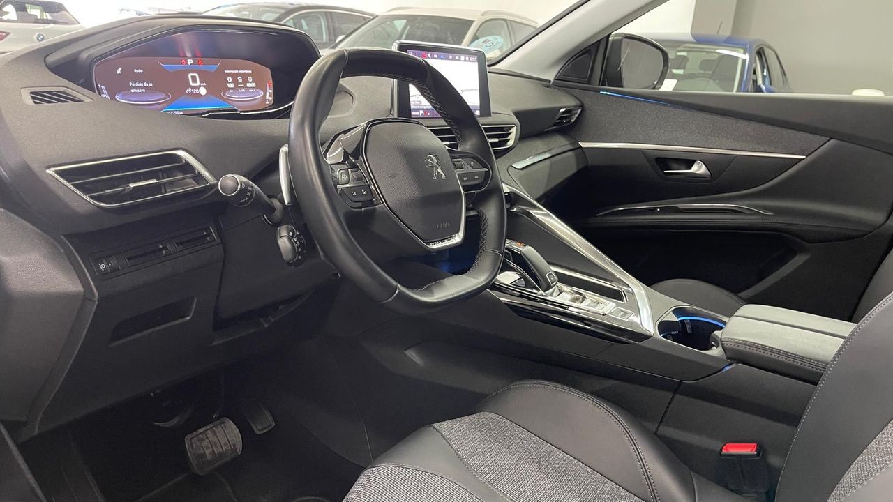 Foto Peugeot 5008 18