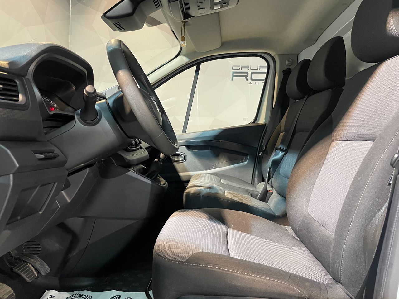 Foto Renault Trafic 12