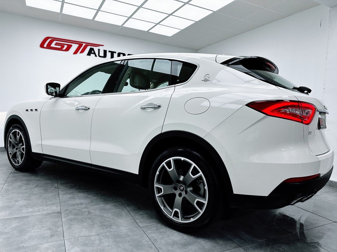 Foto Maserati Levante 15