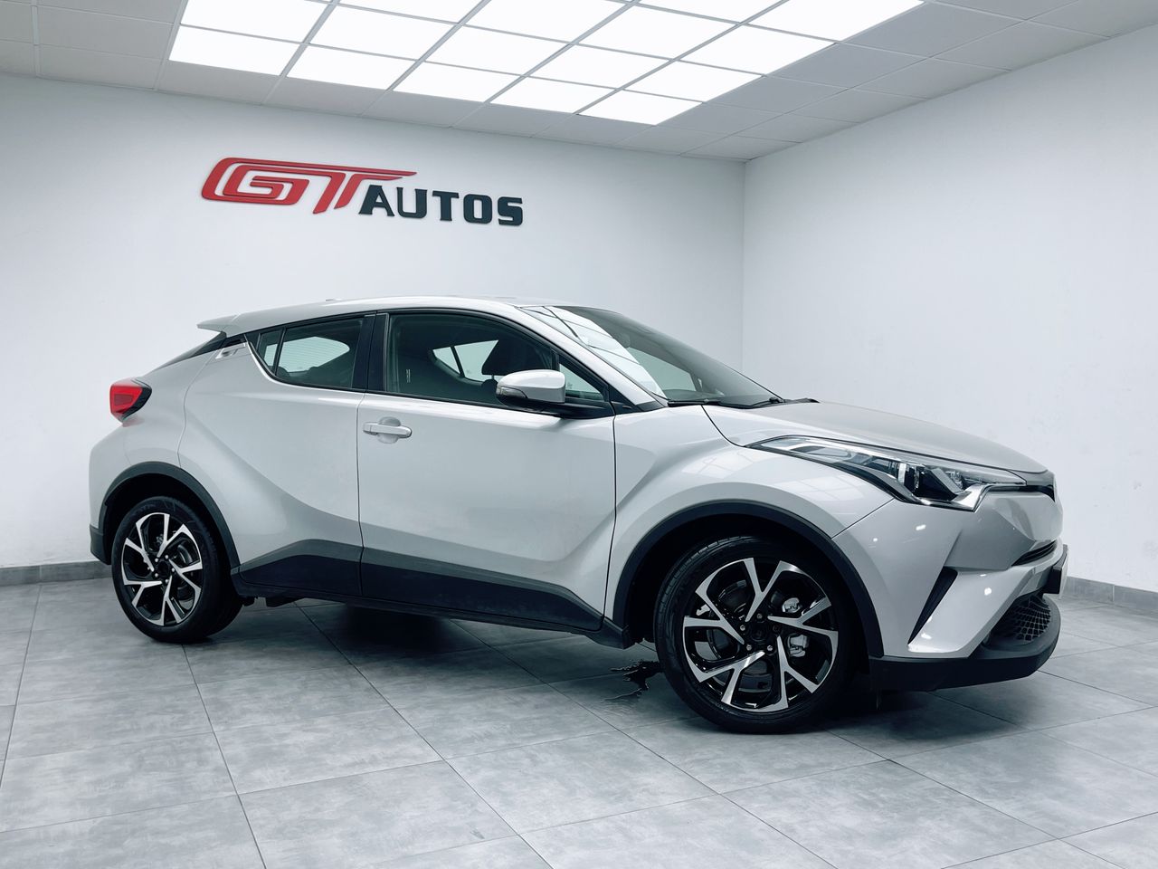 Foto Toyota C-HR 5