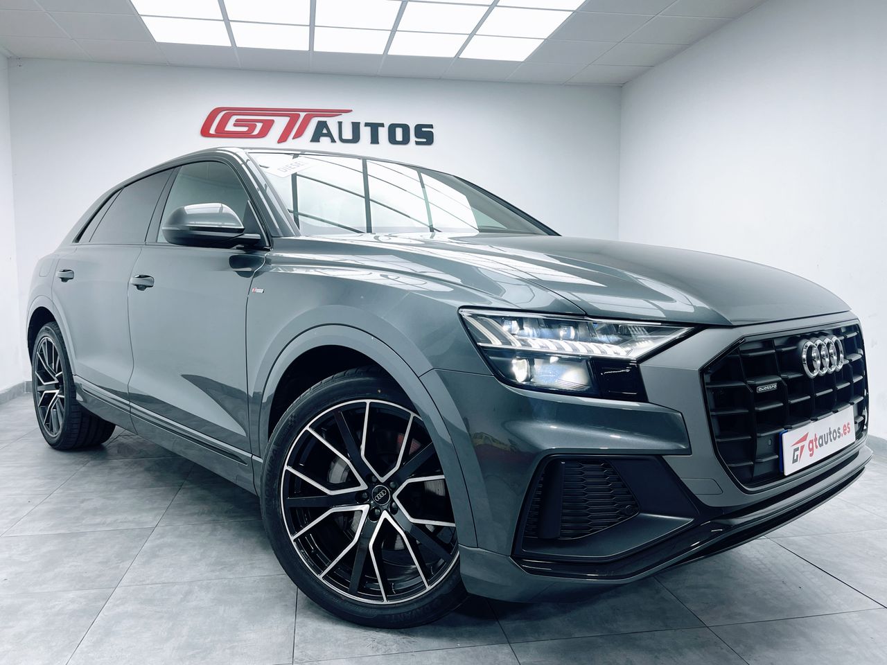 Foto Audi Q8 14