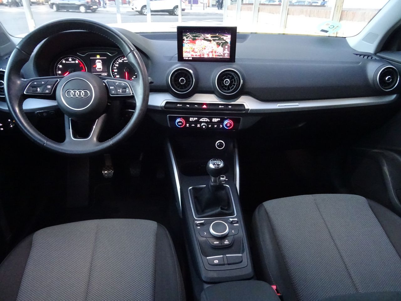 Foto Audi Q2 12