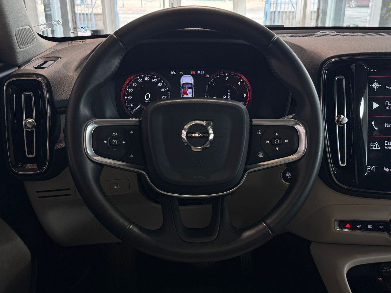 Foto Volvo XC40 12