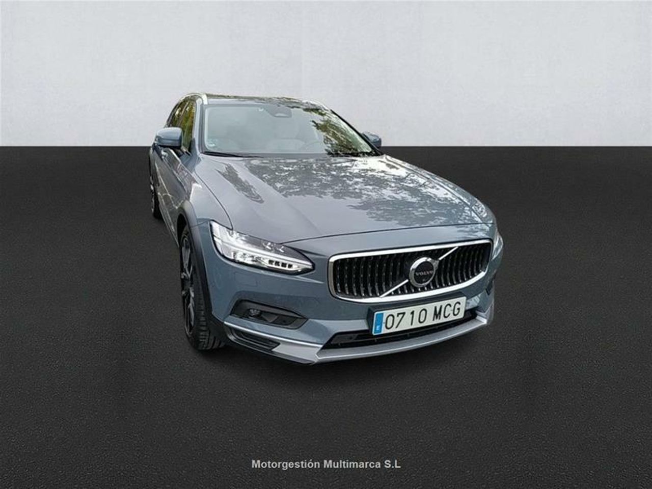 Foto Volvo V90 Cross Country 3