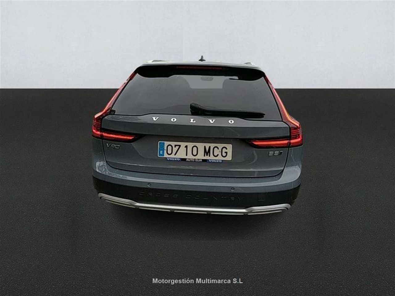 Foto Volvo V90 Cross Country 5