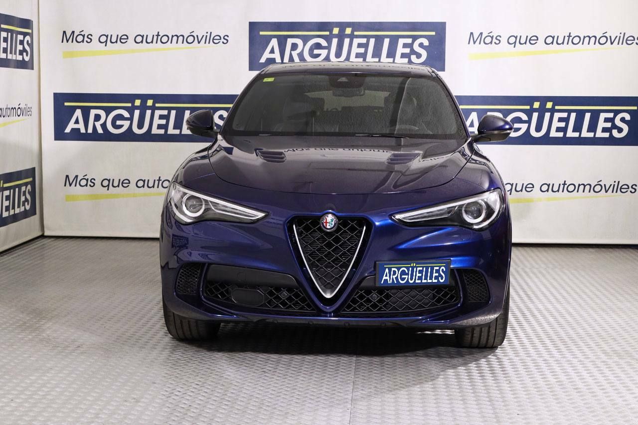 Foto Alfa Romeo Stelvio 2