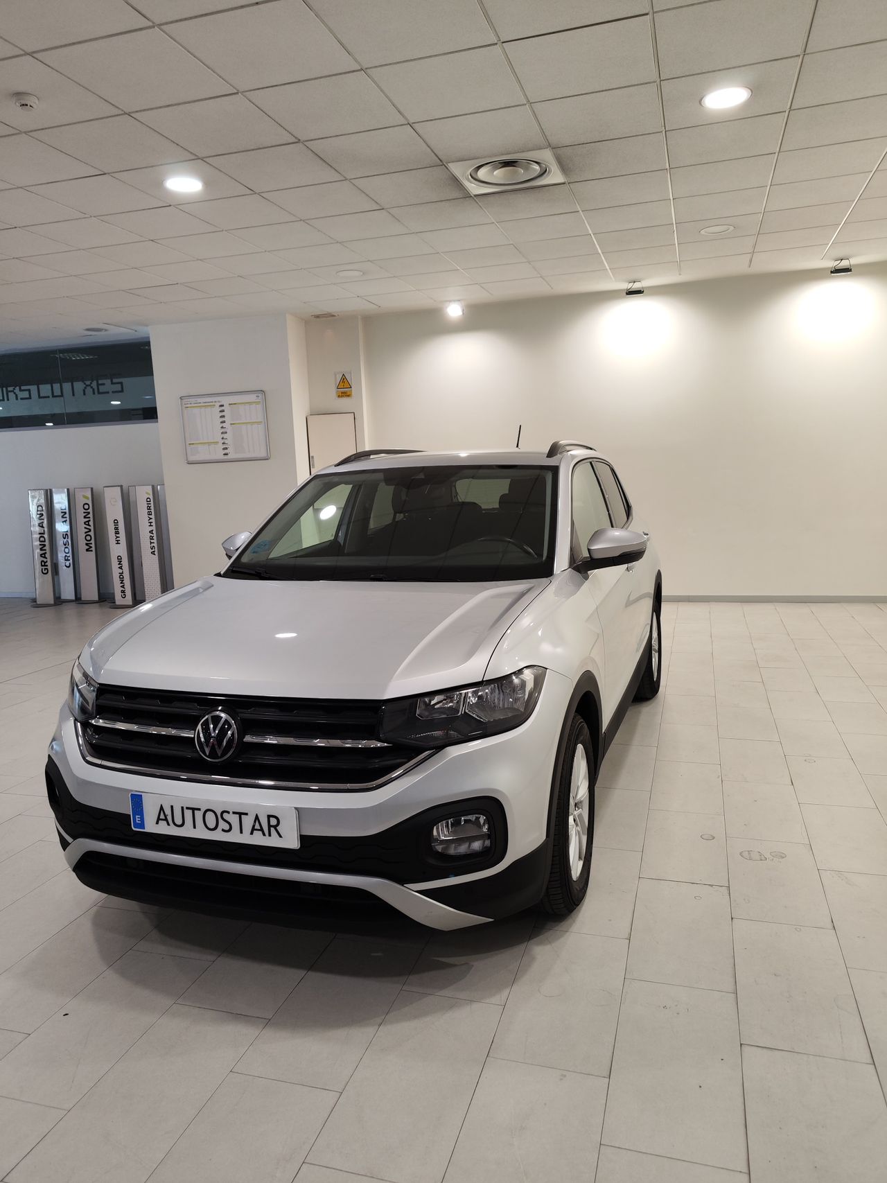 Foto Volkswagen T-Cross 4