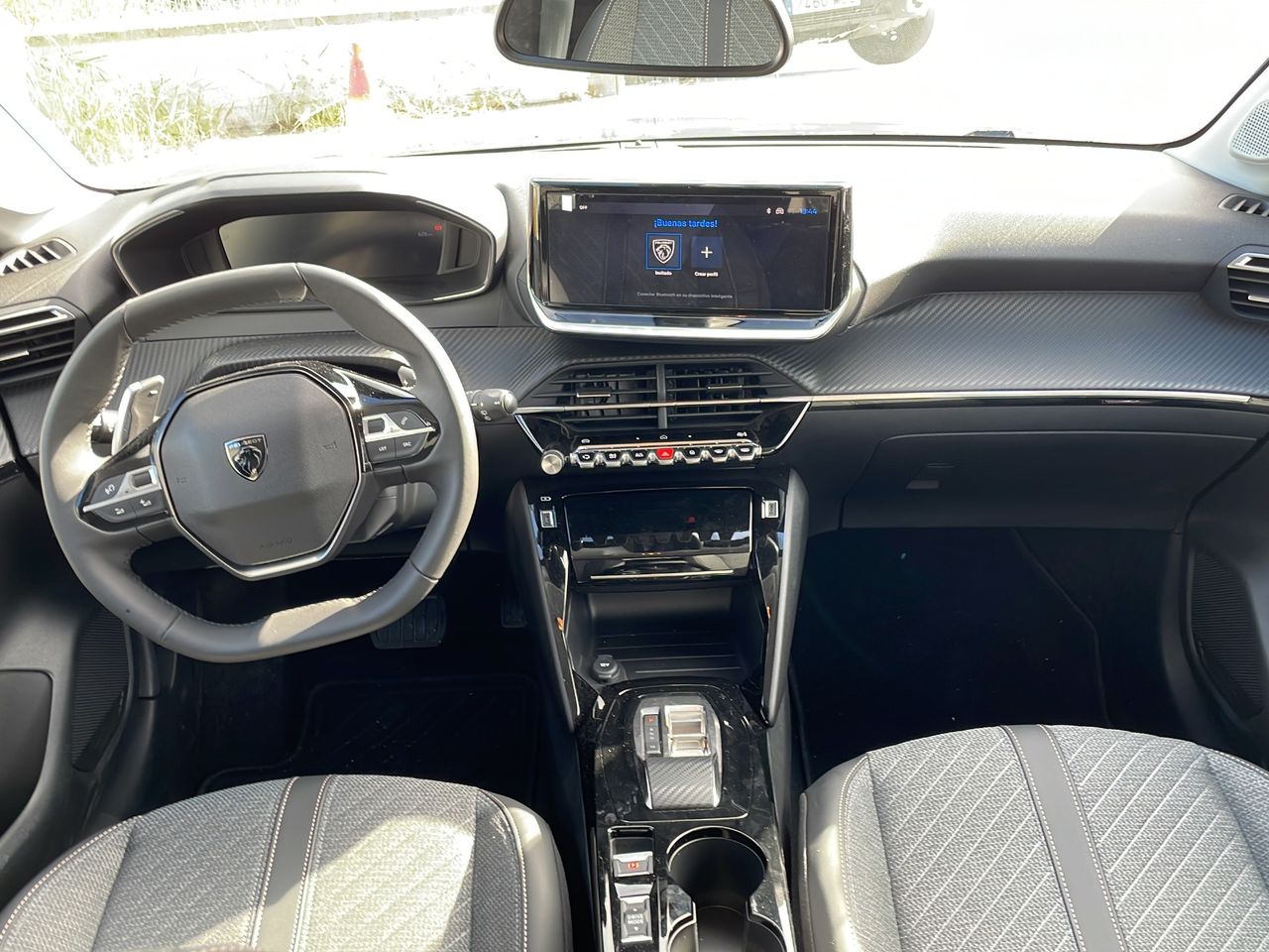 Foto Peugeot 208 16