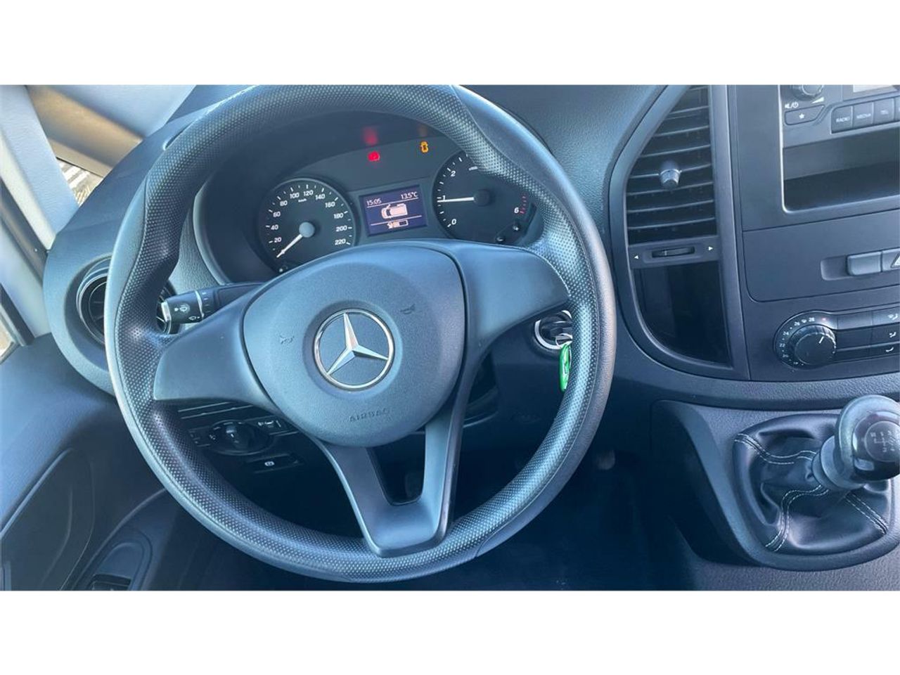 Foto Mercedes-Benz Vito 13