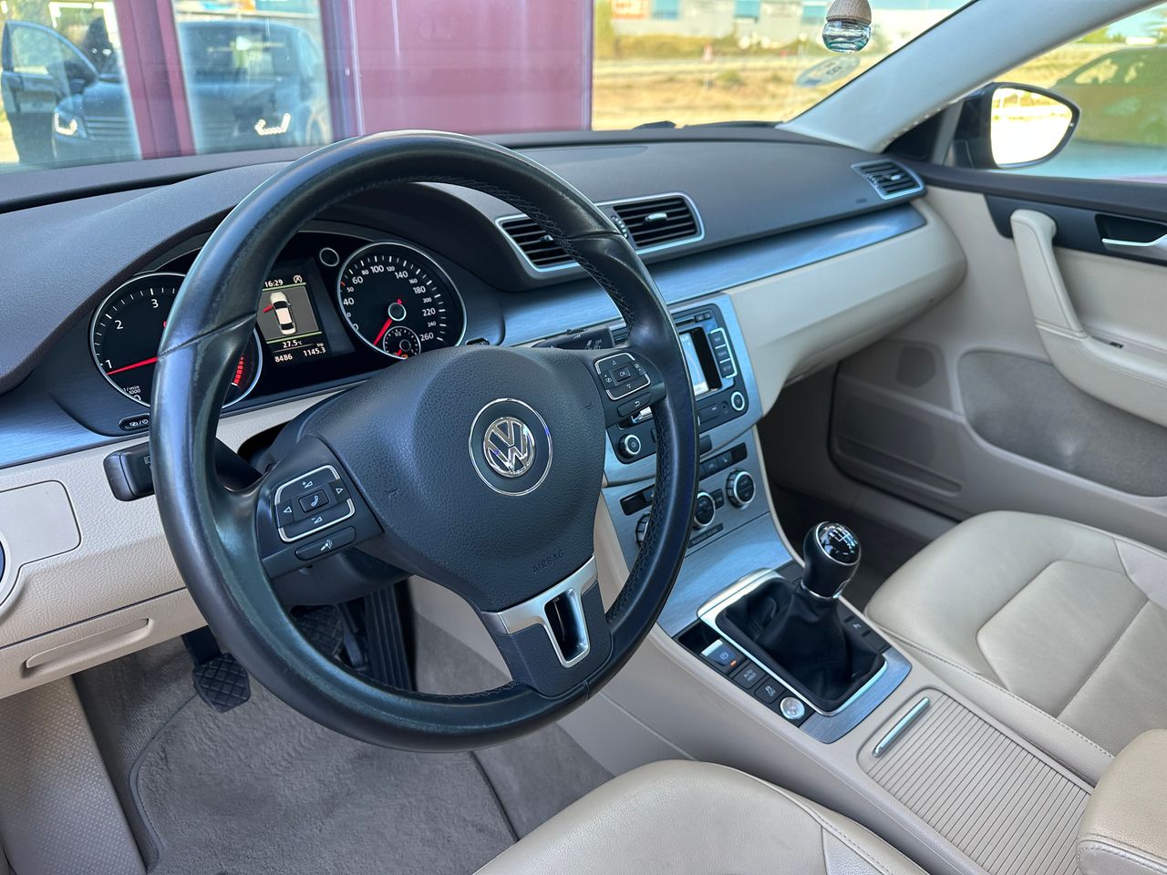 Foto Volkswagen Passat 26