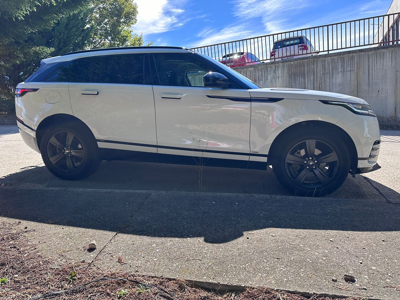 Foto Land-Rover Range Rover Velar 12