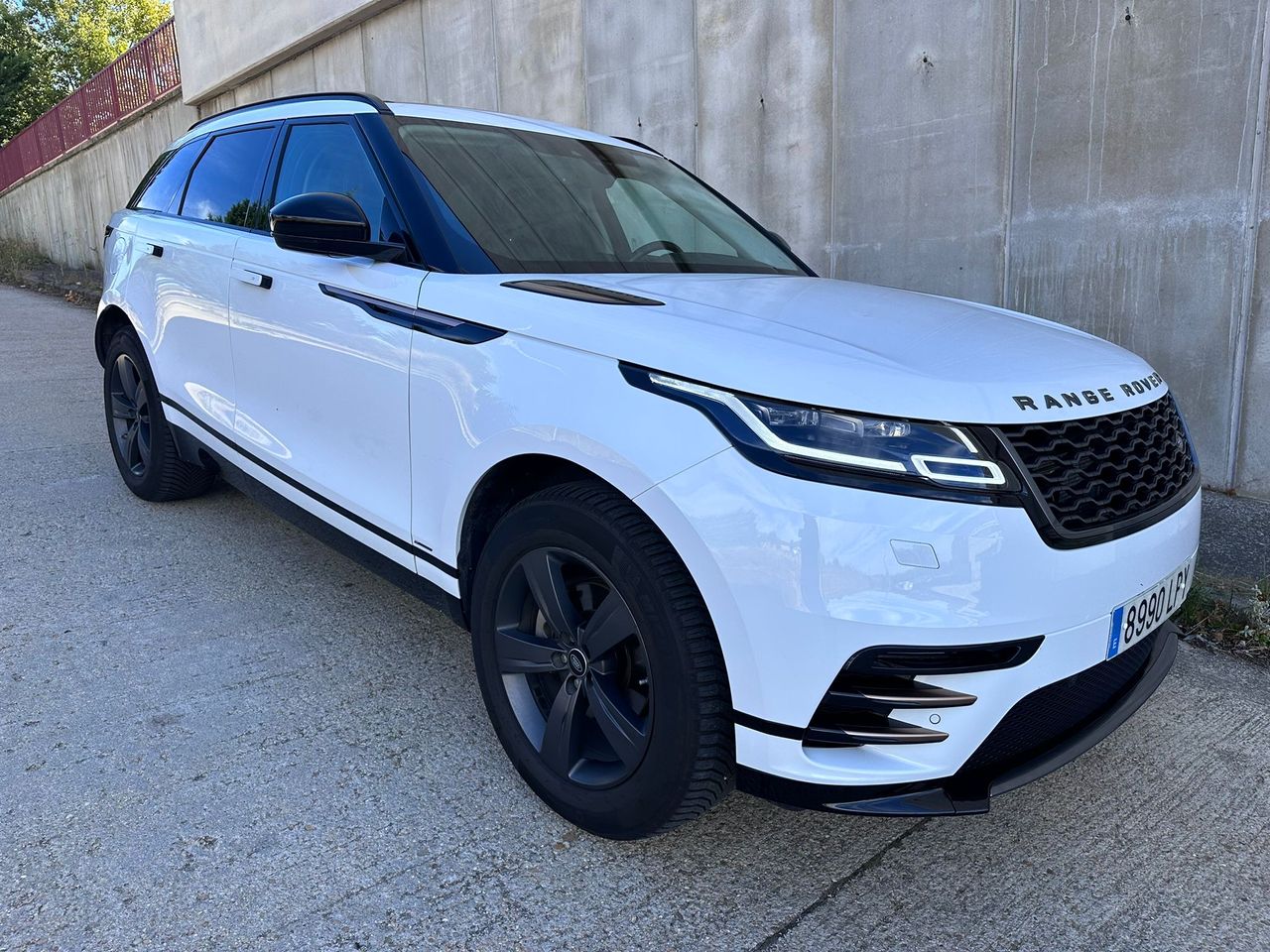 Foto Land-Rover Range Rover Velar 34