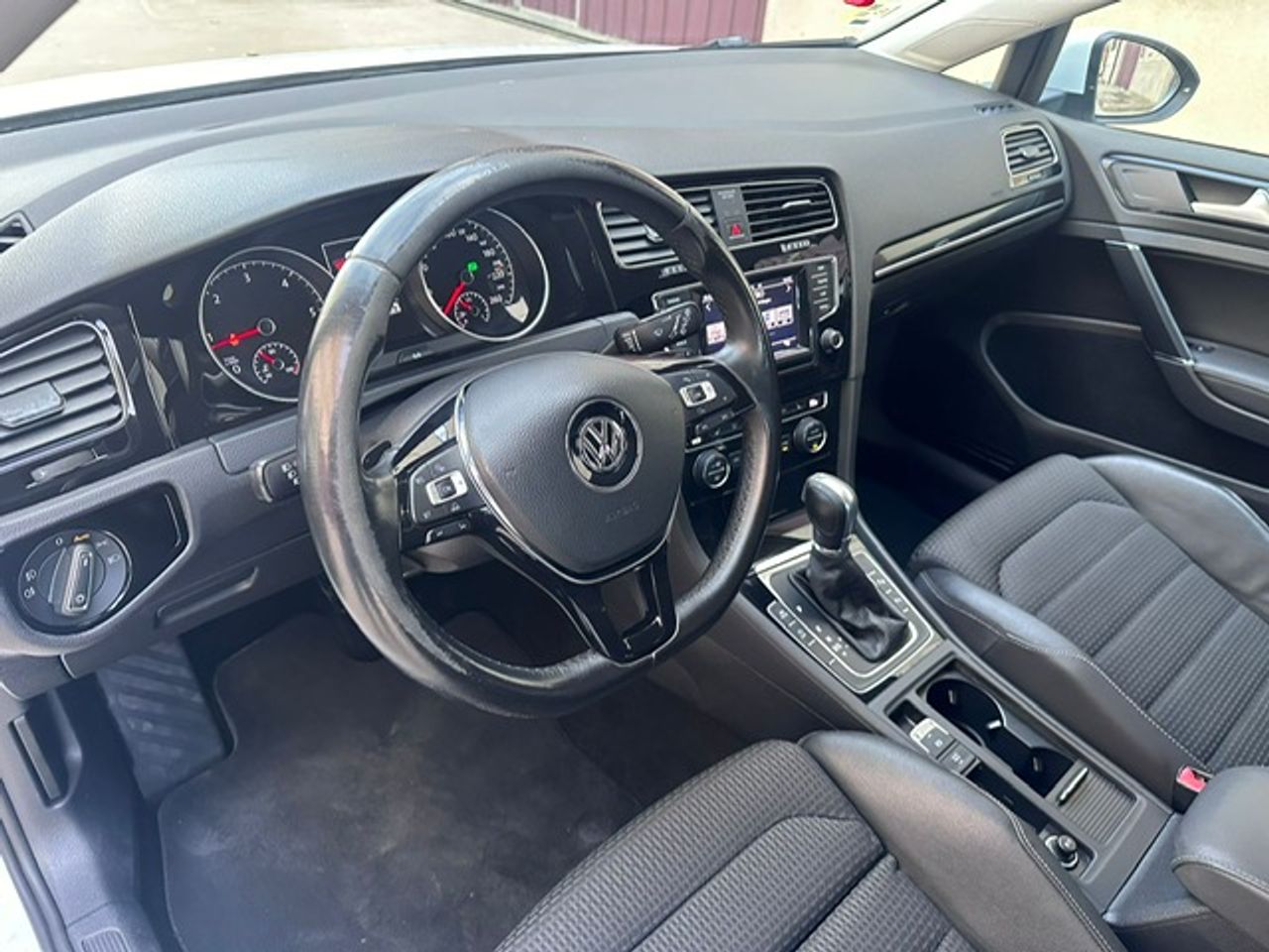 Foto Volkswagen Golf 47