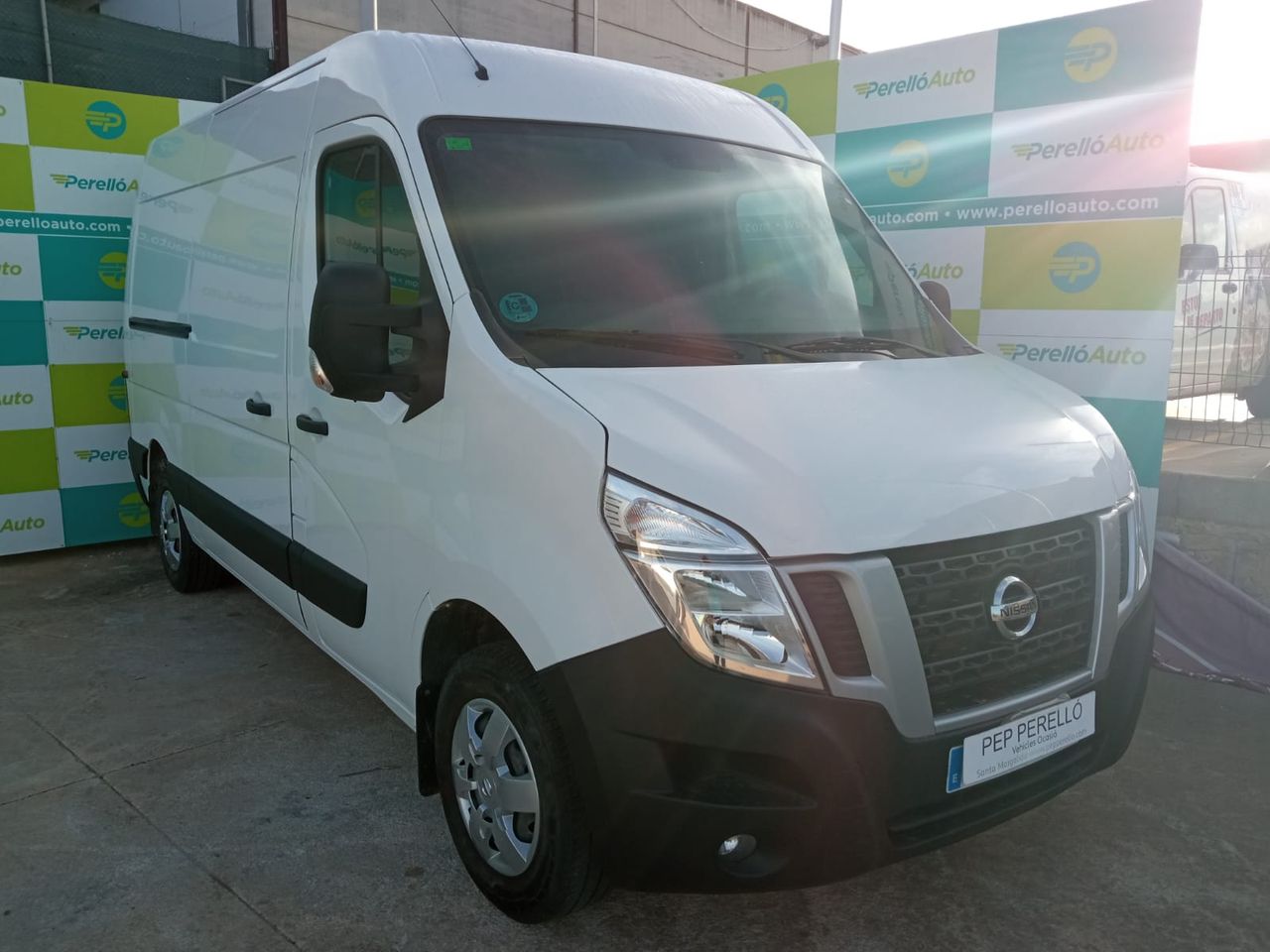 Foto Nissan NV400 2