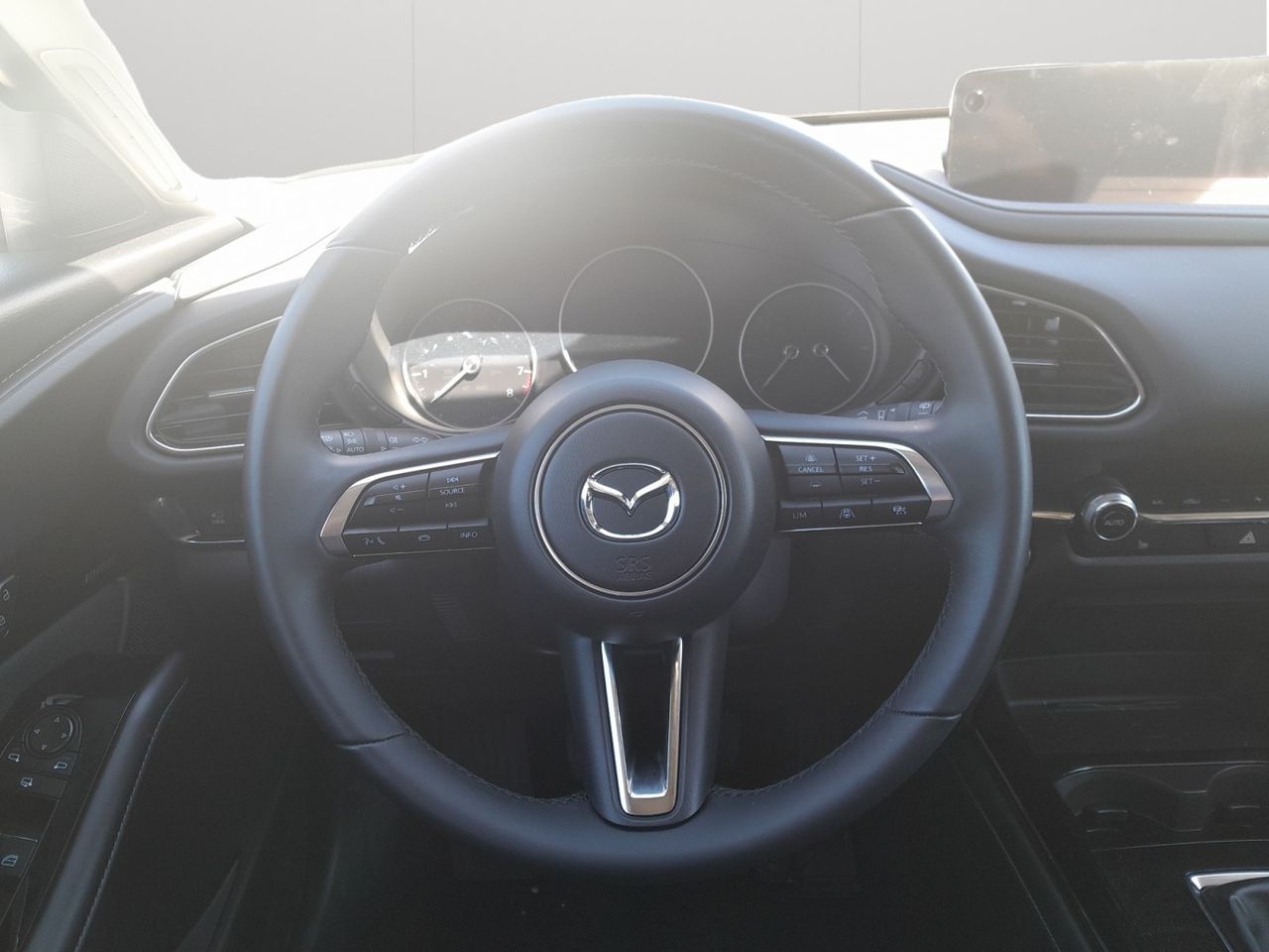 Foto Mazda CX-30 12