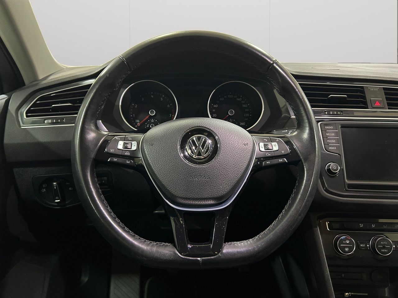 Foto Volkswagen Tiguan 12