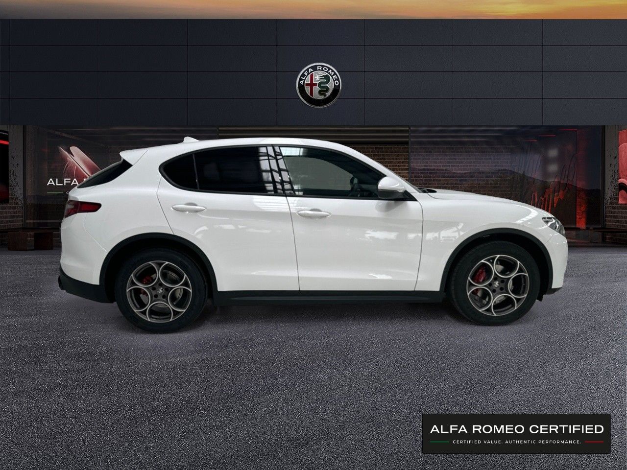 Foto Alfa Romeo Stelvio 4