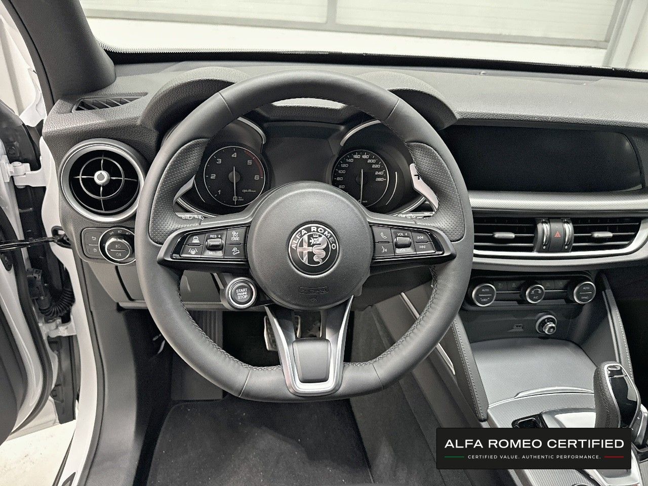 Foto Alfa Romeo Stelvio 9