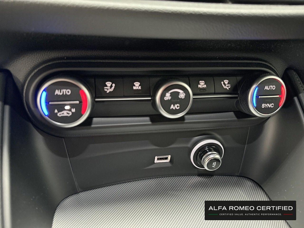 Foto Alfa Romeo Stelvio 20