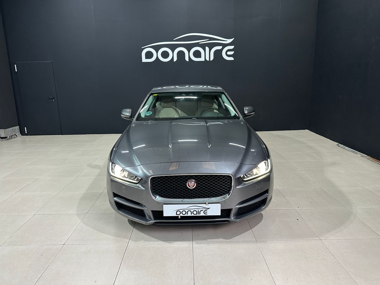 Foto Jaguar XE 12