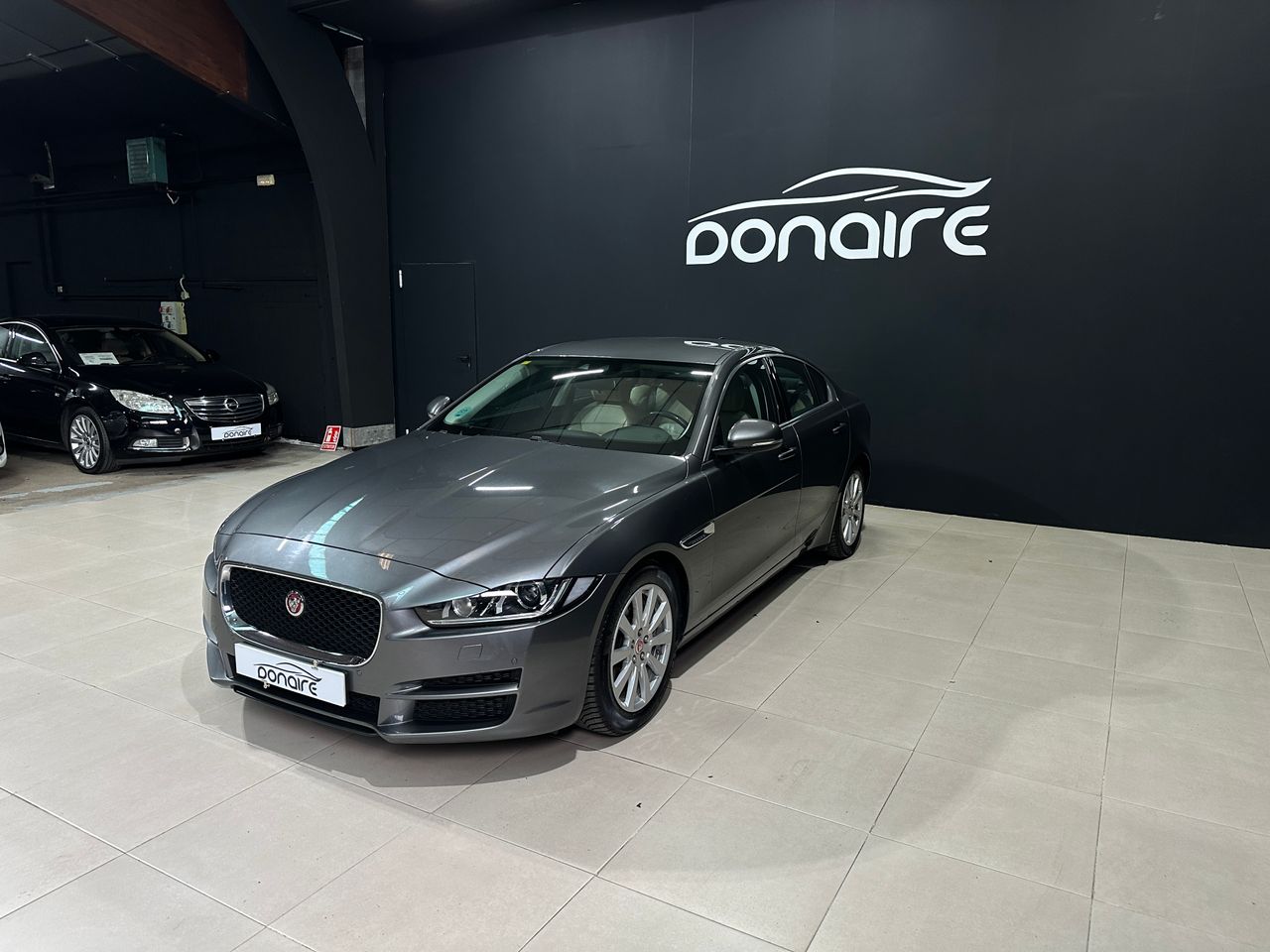 Foto Jaguar XE 15