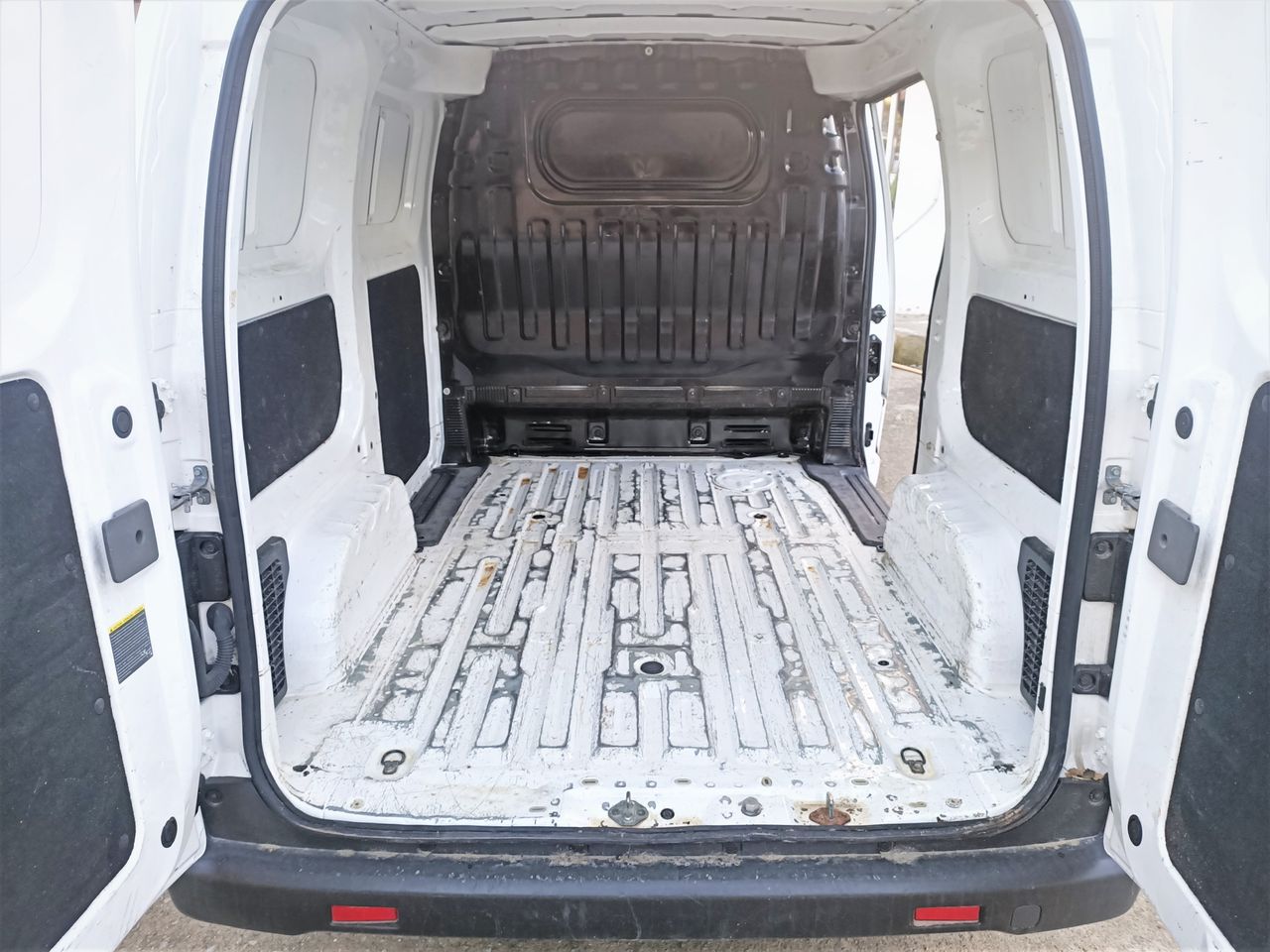 Foto Nissan NV200 12