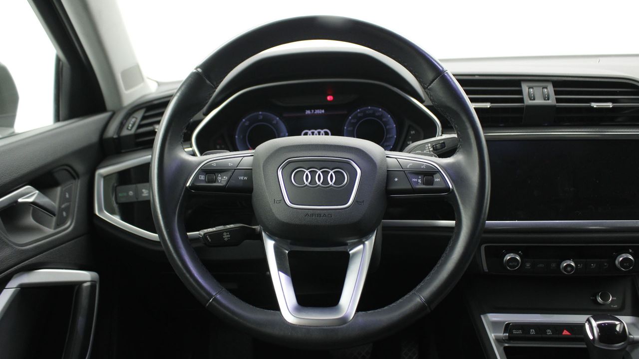 Foto Audi Q3 24