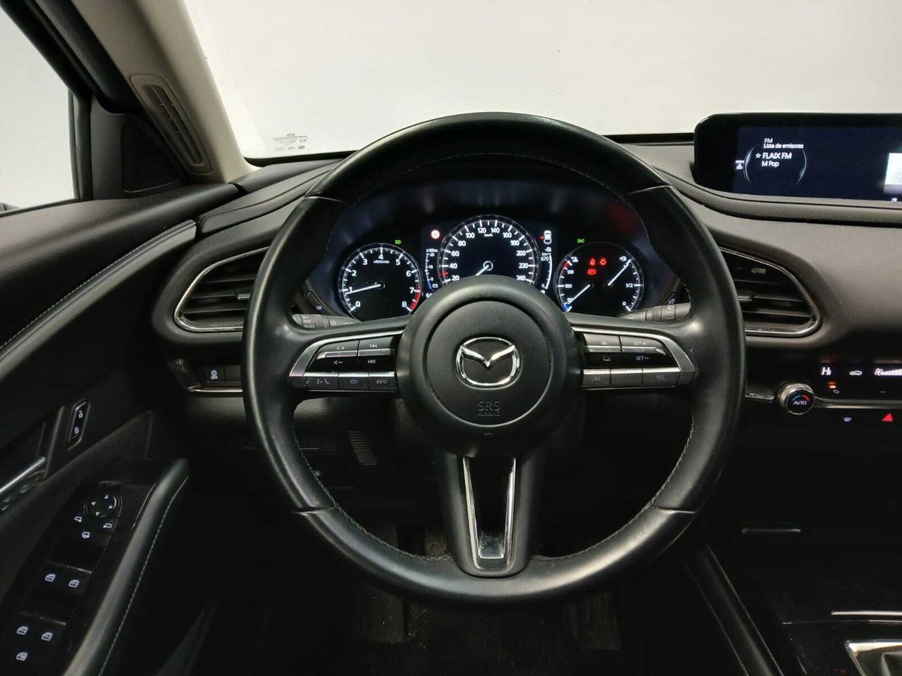 Foto Mazda CX-30 13