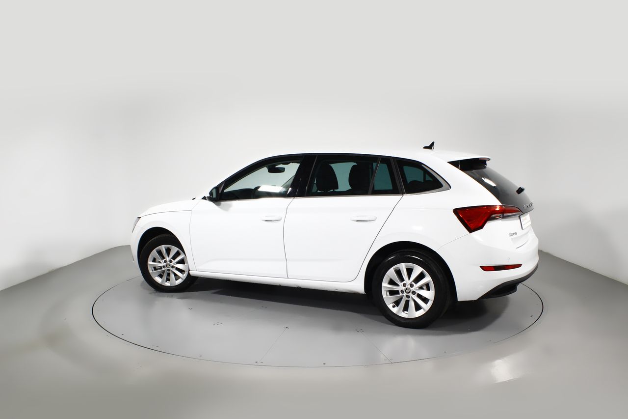 Foto Skoda Scala 10