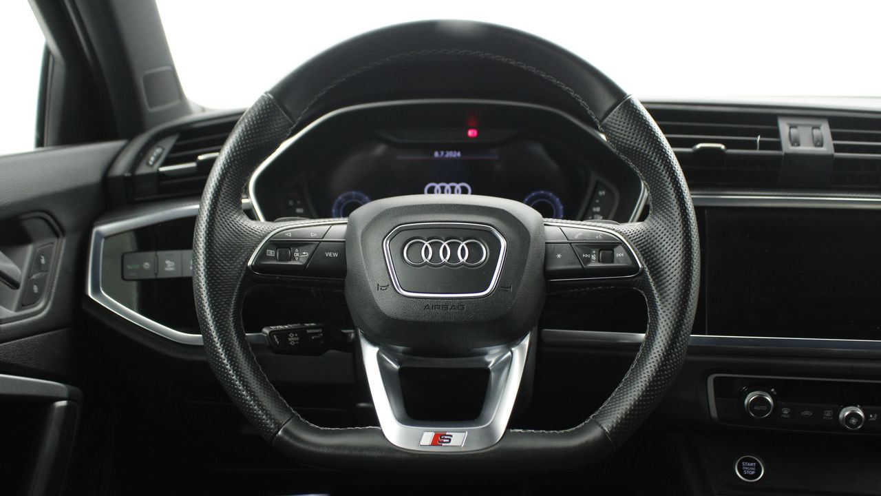 Foto Audi Q3 23