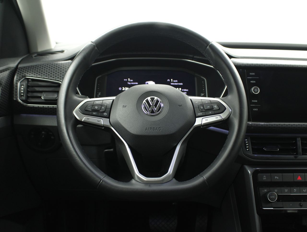 Foto Volkswagen T-Cross 13