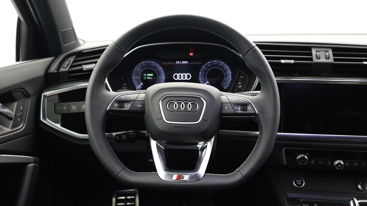 Foto Audi Q3 24