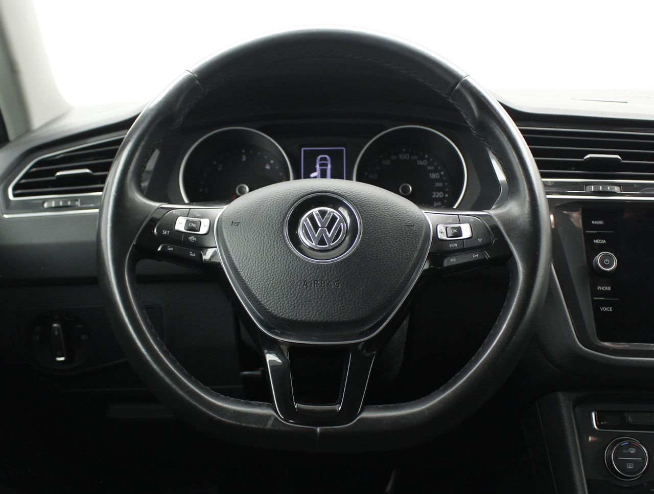 Foto Volkswagen Tiguan 24