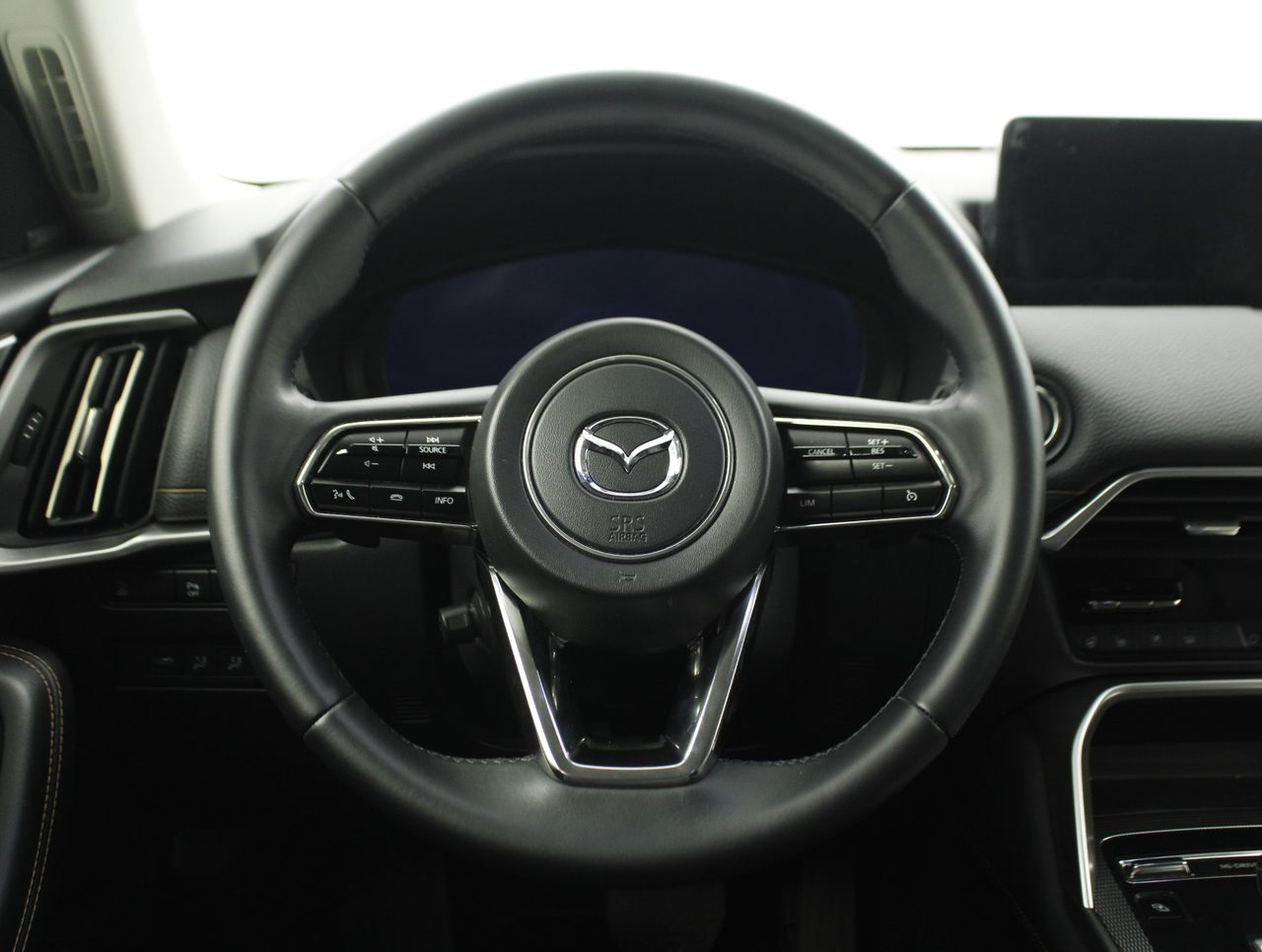 Foto Mazda CX-60 13